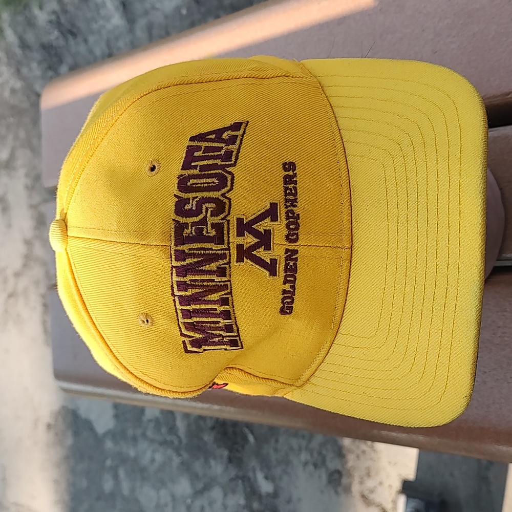 Vtg Yupoong Minnesota Golden Gophers Embroidered MICRONPC Bowl Logo Snapback Hat